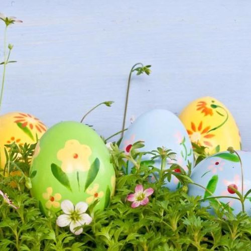 colorful-easter-eggs-on-green-grass[1]